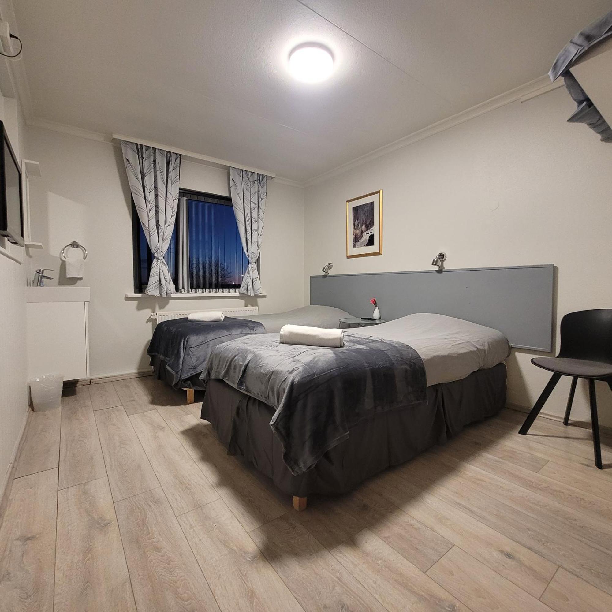 B&B Guesthouse - Bed And Breakfast Keflavik Centre Екстериор снимка