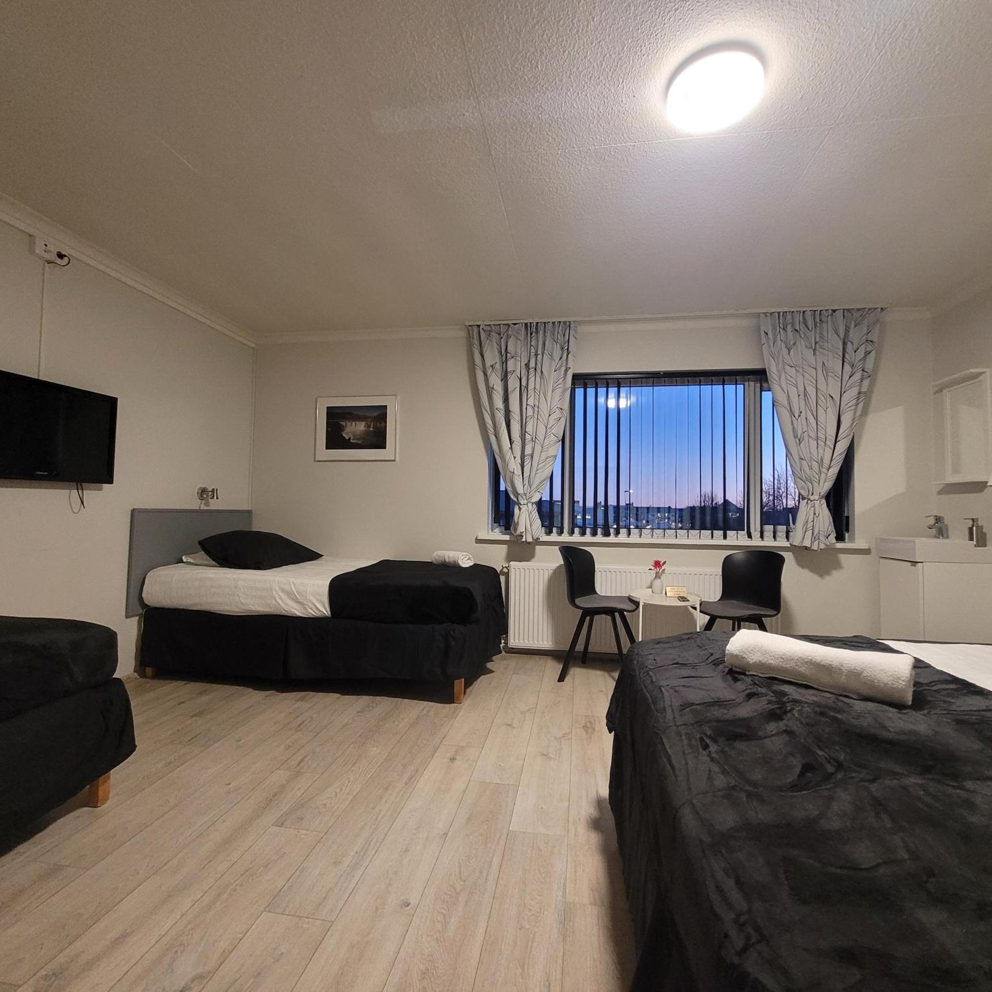 B&B Guesthouse - Bed And Breakfast Keflavik Centre Екстериор снимка