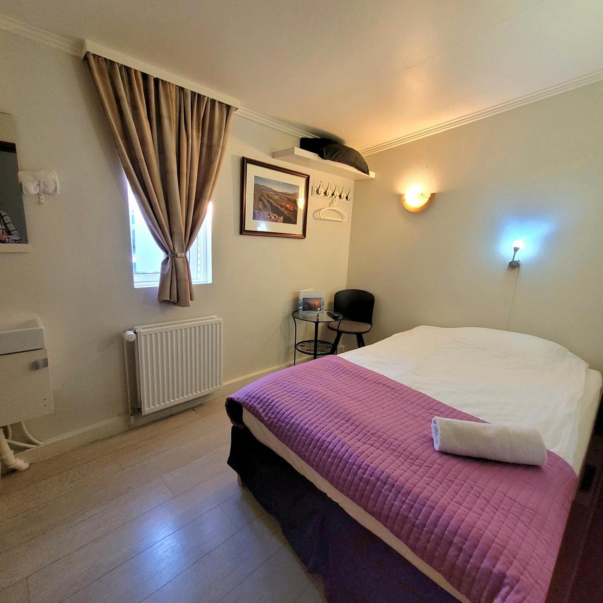 B&B Guesthouse - Bed And Breakfast Keflavik Centre Екстериор снимка