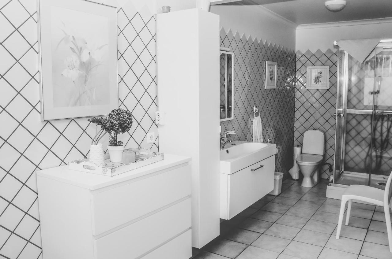 B&B Guesthouse - Bed And Breakfast Keflavik Centre Екстериор снимка