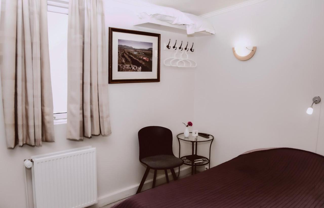 B&B Guesthouse - Bed And Breakfast Keflavik Centre Екстериор снимка